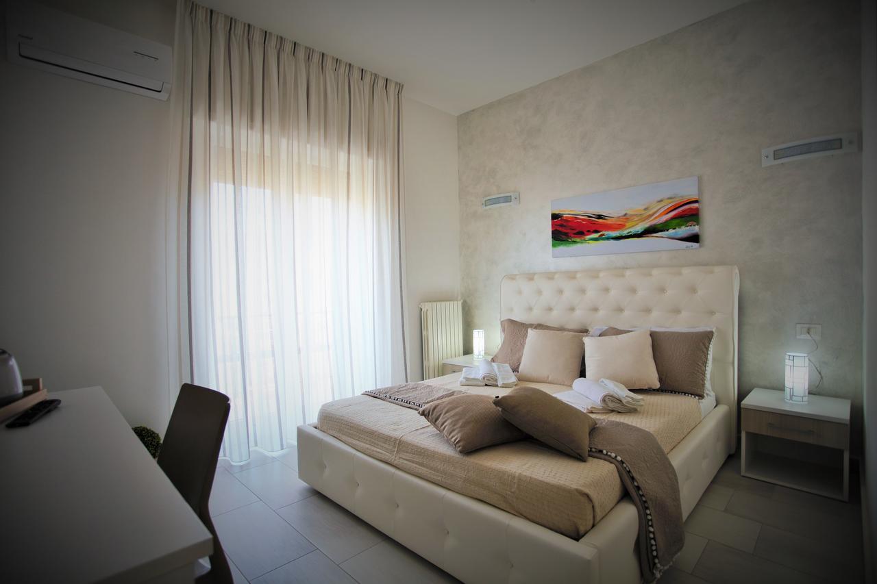 Central Apartments Crotone Dış mekan fotoğraf